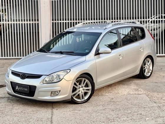 HYUNDAI I30 CW 2.0 MPFI GLS 16V GASOLINA 4P MANUAL HYUNDAI I30 CW 2.0 MPFI GLS 16V GASOLINA 4P MANUAL